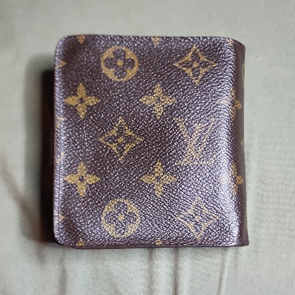 Louis Vuitton Monogram Wallet - Picture 2 of 8